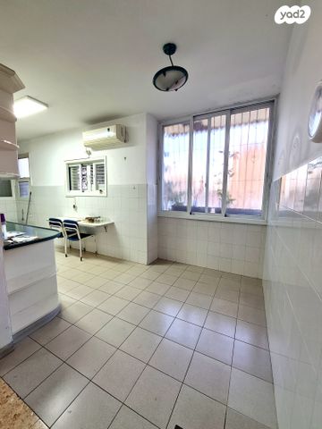 דירה, שכונת גפן, רמת גן