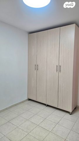 דירה, בן צבי, יהוד מונוסון