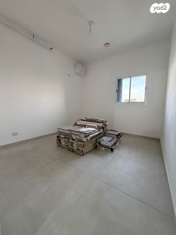 דירה, גרציאני יצחק, גני שרונה, קרית הממשלה, תל אביב יפו