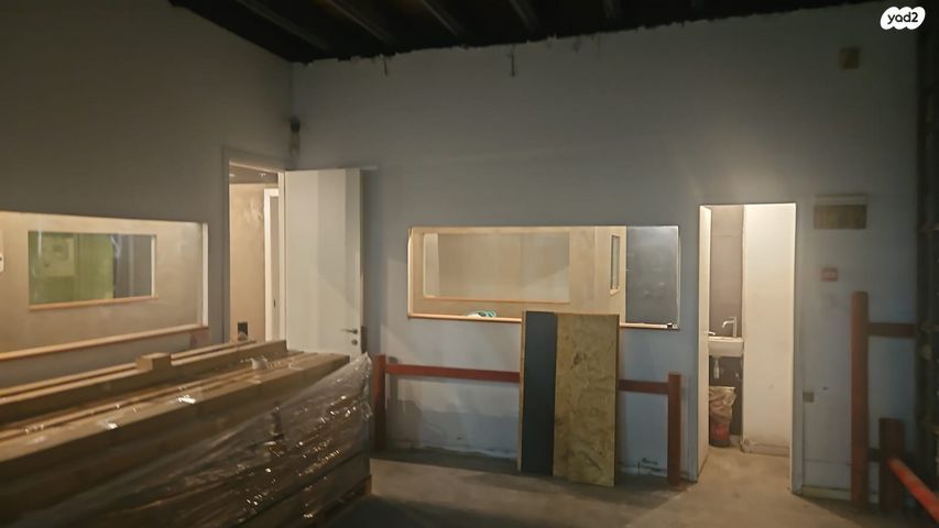 מחסנים, מפעלי חבל מודיעים