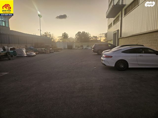 מחסנים, מפעלי חבל מודיעים