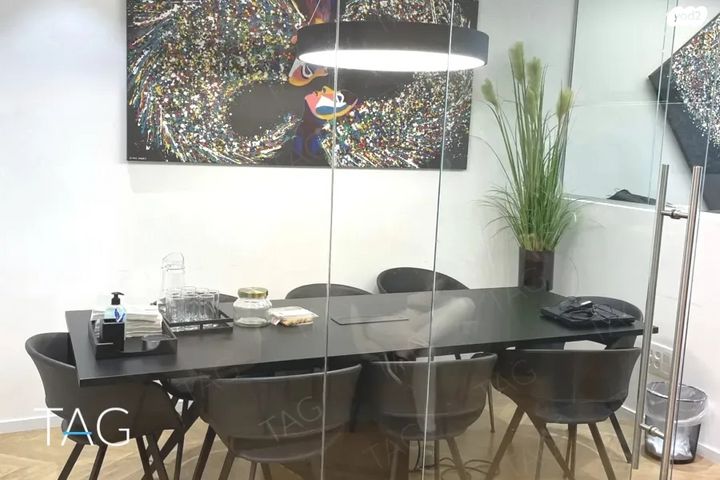 משרדים, הארבעה 28, תל אביב יפו