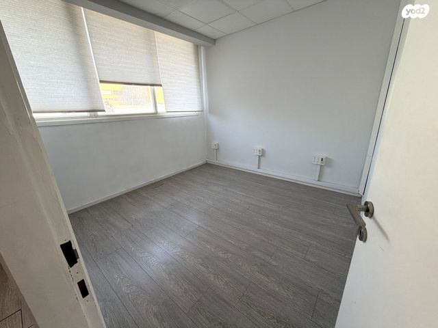 משרדים, אזור תעשייה קרית אתגרים, רעננה