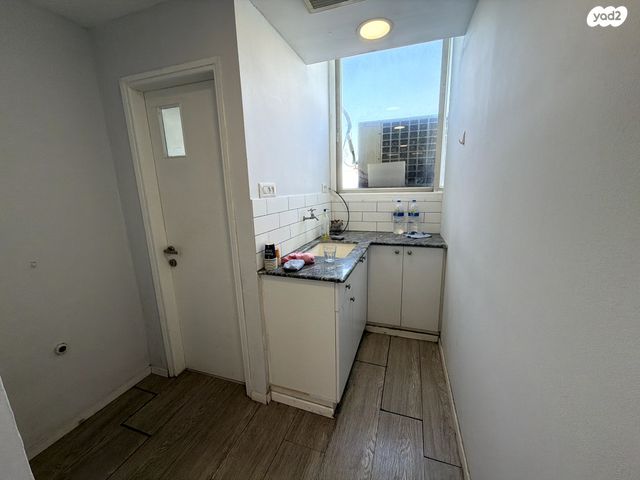 משרדים, אזור תעשייה קרית אתגרים, רעננה