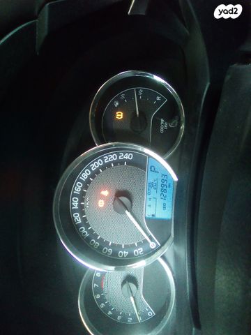 טויוטה קורולה