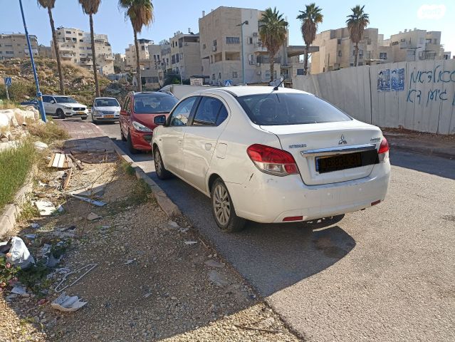 מודעת רכב מיצובישי אטראז'