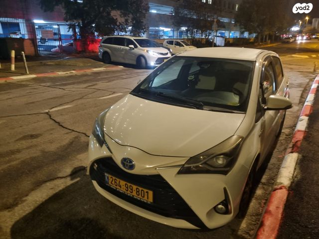 טויוטה יאריס