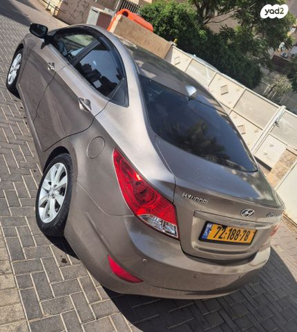 יונדאי אקסנט i25