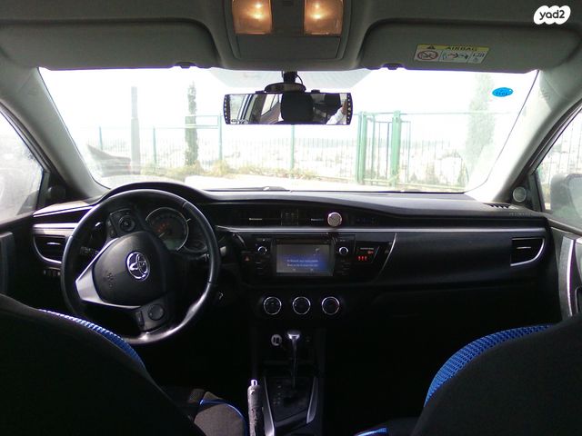 טויוטה קורולה