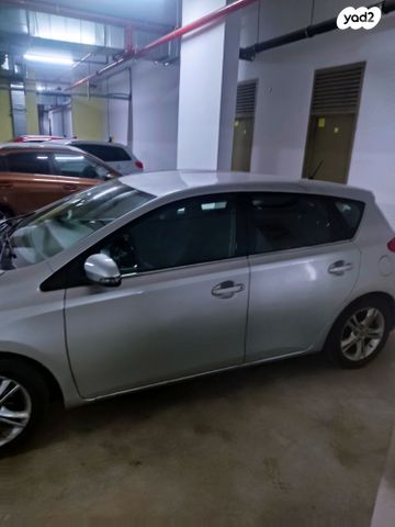 טויוטה אוריס