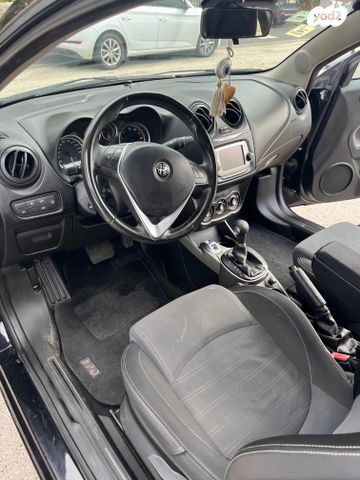 מודעת רכב אלפא רומיאו מיטו