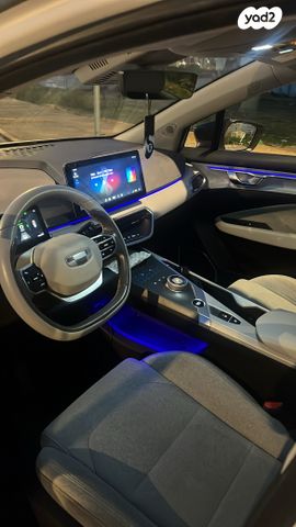 מודעת רכב ג׳ילי Geometry C