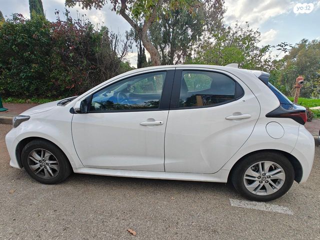 טויוטה יאריס