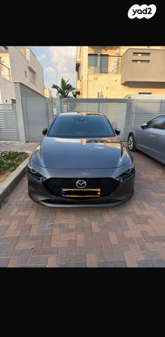 מודעת רכב מאזדה 3