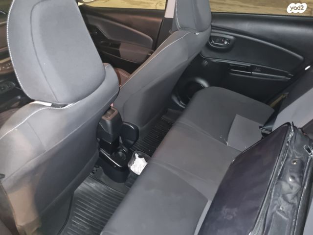 טויוטה יאריס