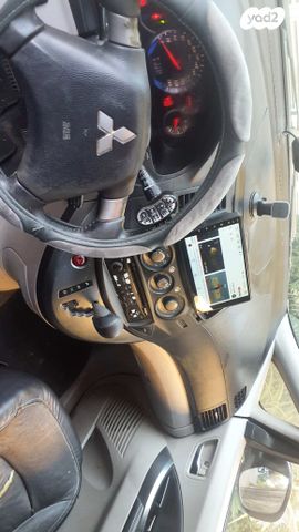 מיצובישי גרנדיס