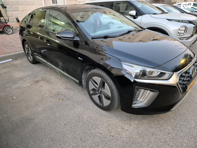 יונדאי איוניק