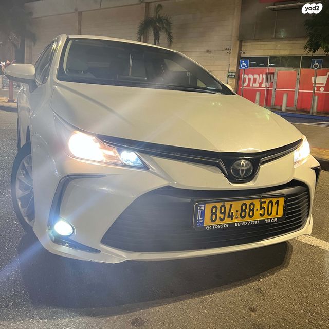 מודעת רכב טויוטה קורולה