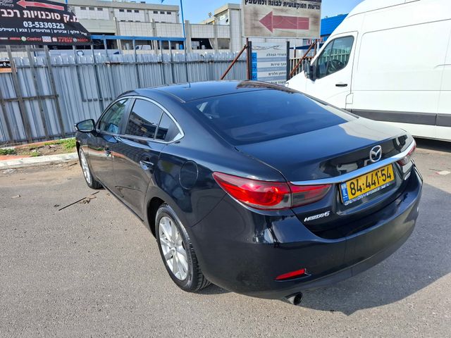 מאזדה 6