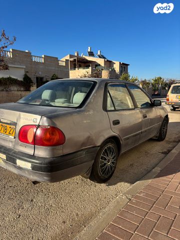 טויוטה קורולה