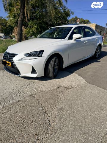 מודעת רכב לקסוס IS