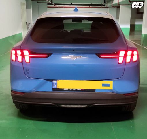 מודעת רכב פורד מוסטנג Mach-E