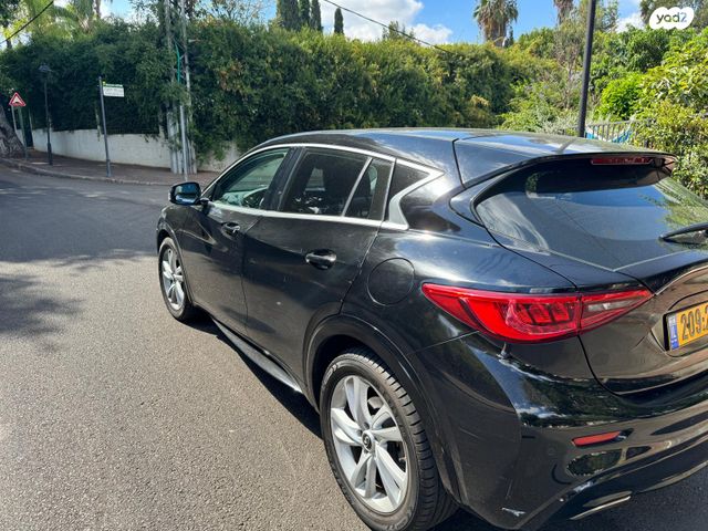 אינפיניטי Q30