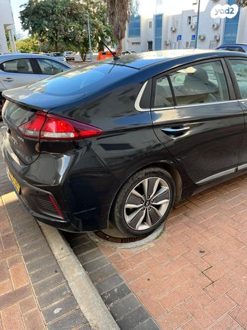 יונדאי איוניק