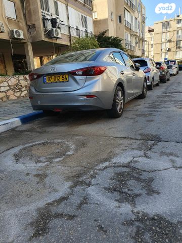 מודעת רכב מאזדה 3