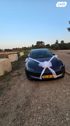 מודעת רכב טסלה מודל 3