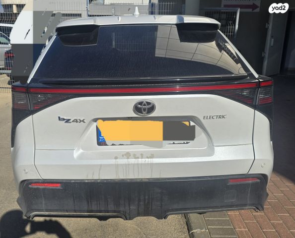 מודעת רכב טויוטה bZ4X