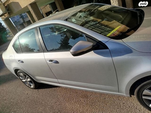 סקודה אוקטביה