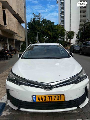 טויוטה קורולה