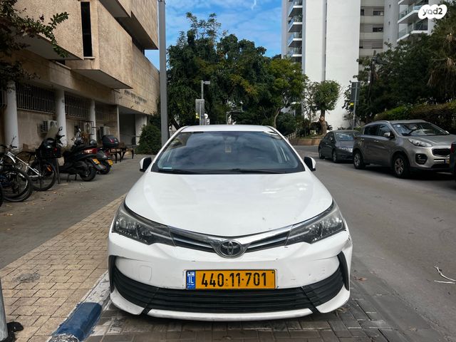 מודעת רכב טויוטה קורולה