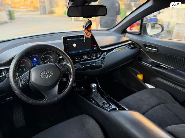 טויוטה C-HR