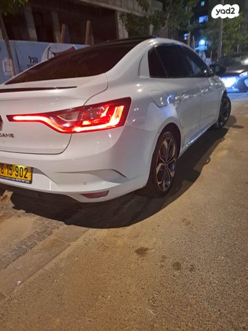 רנו מגאן