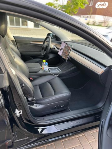 טסלה מודל 3