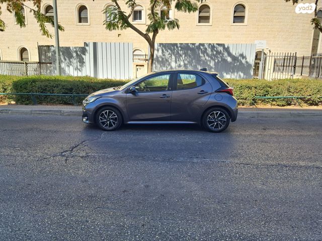 מודעת רכב טויוטה יאריס