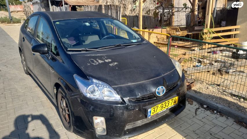 טויוטה פריוס