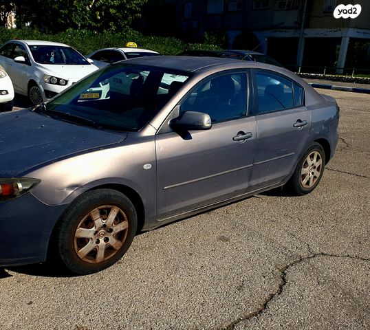 מודעת רכב מאזדה 3