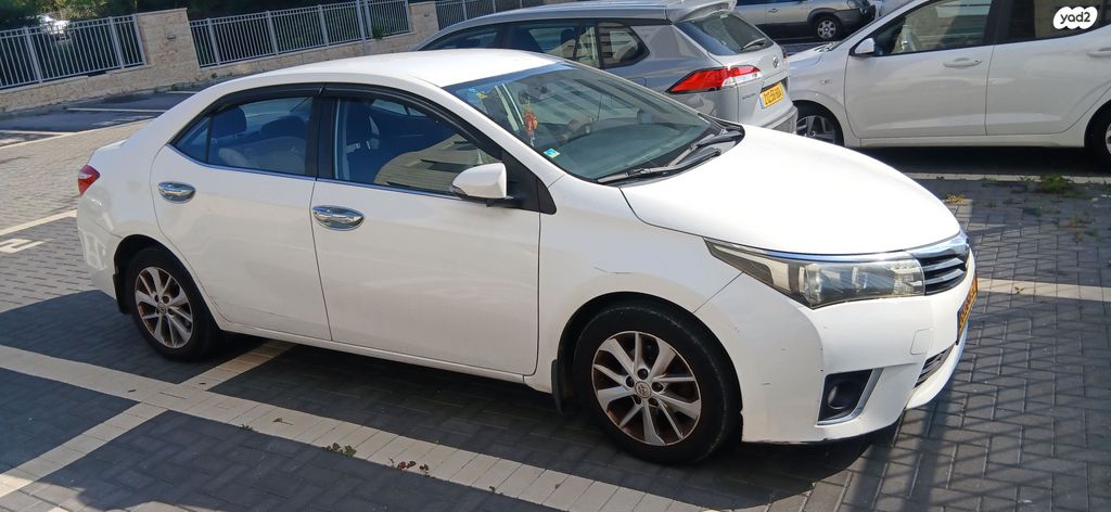 טויוטה קורולה