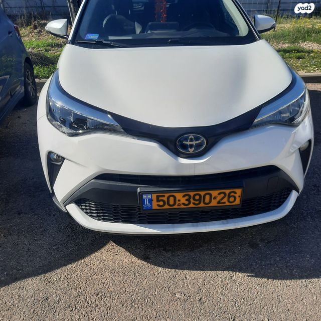 מודעת רכב טויוטה C-HR
