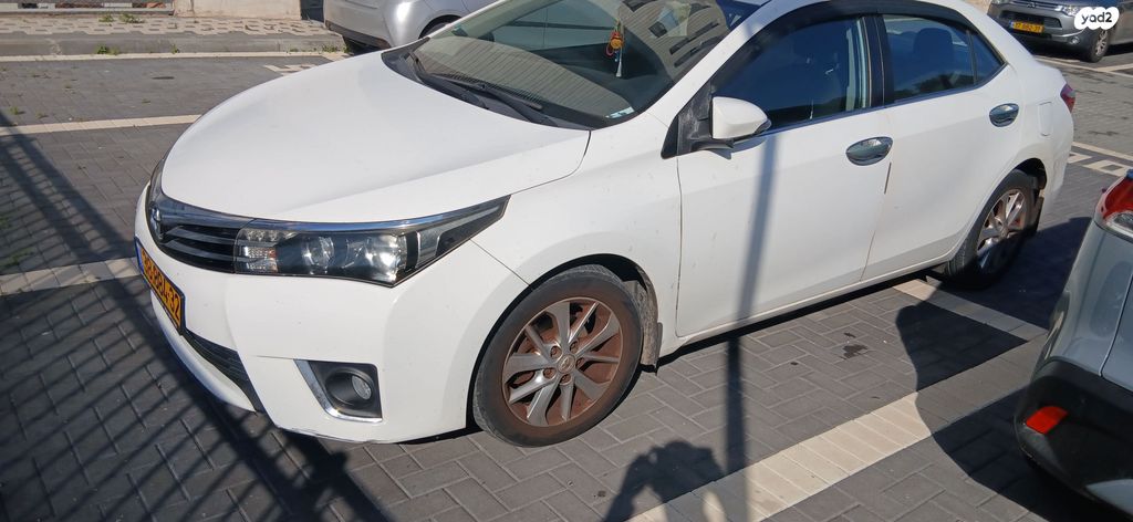 טויוטה קורולה