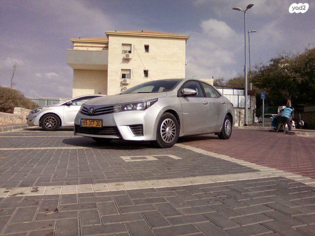 מודעת רכב טויוטה קורולה