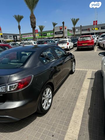 מודעת רכב מאזדה 3