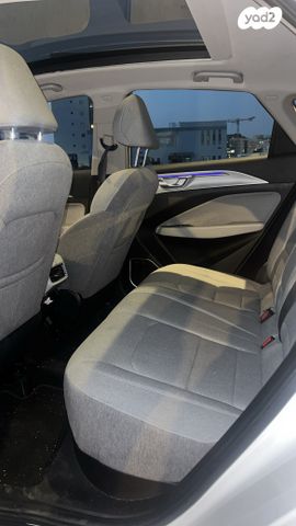 ג׳ילי Geometry C