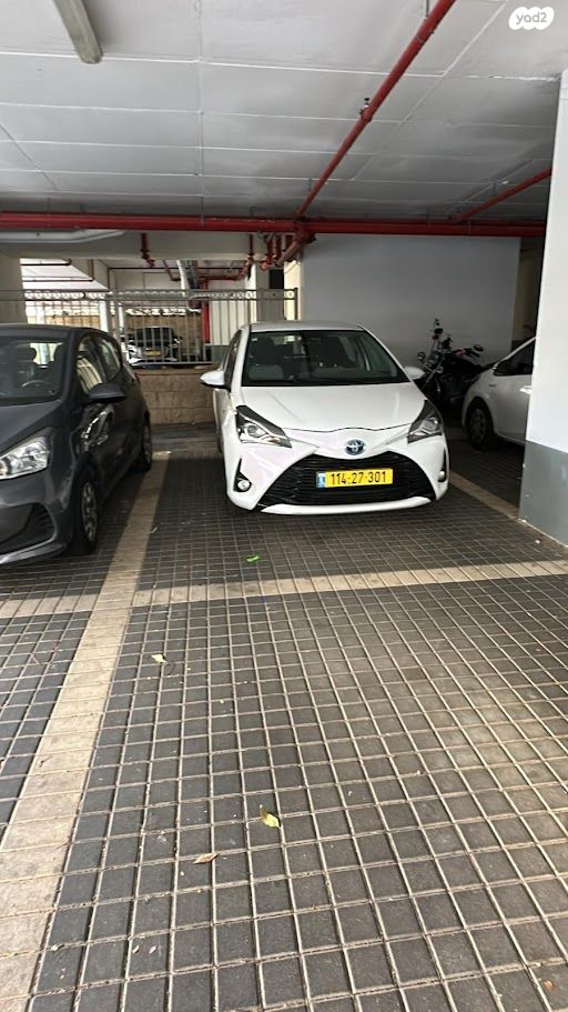 מודעת רכב טויוטה יאריס