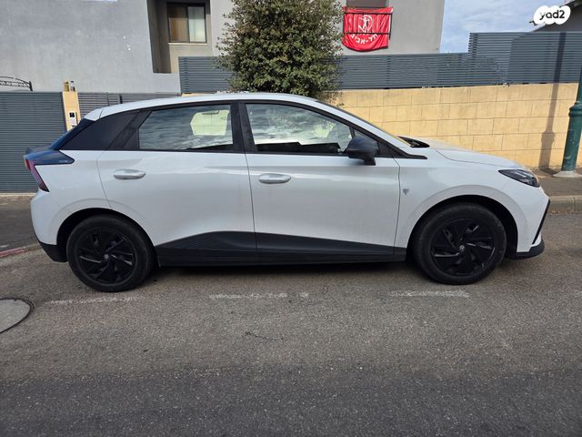 מודעת רכב אם ג'י MG4