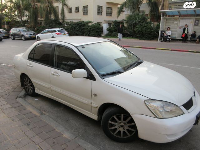 מיצובישי לנסר