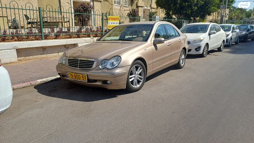 מודעת רכב מרצדס-בנץ C-class